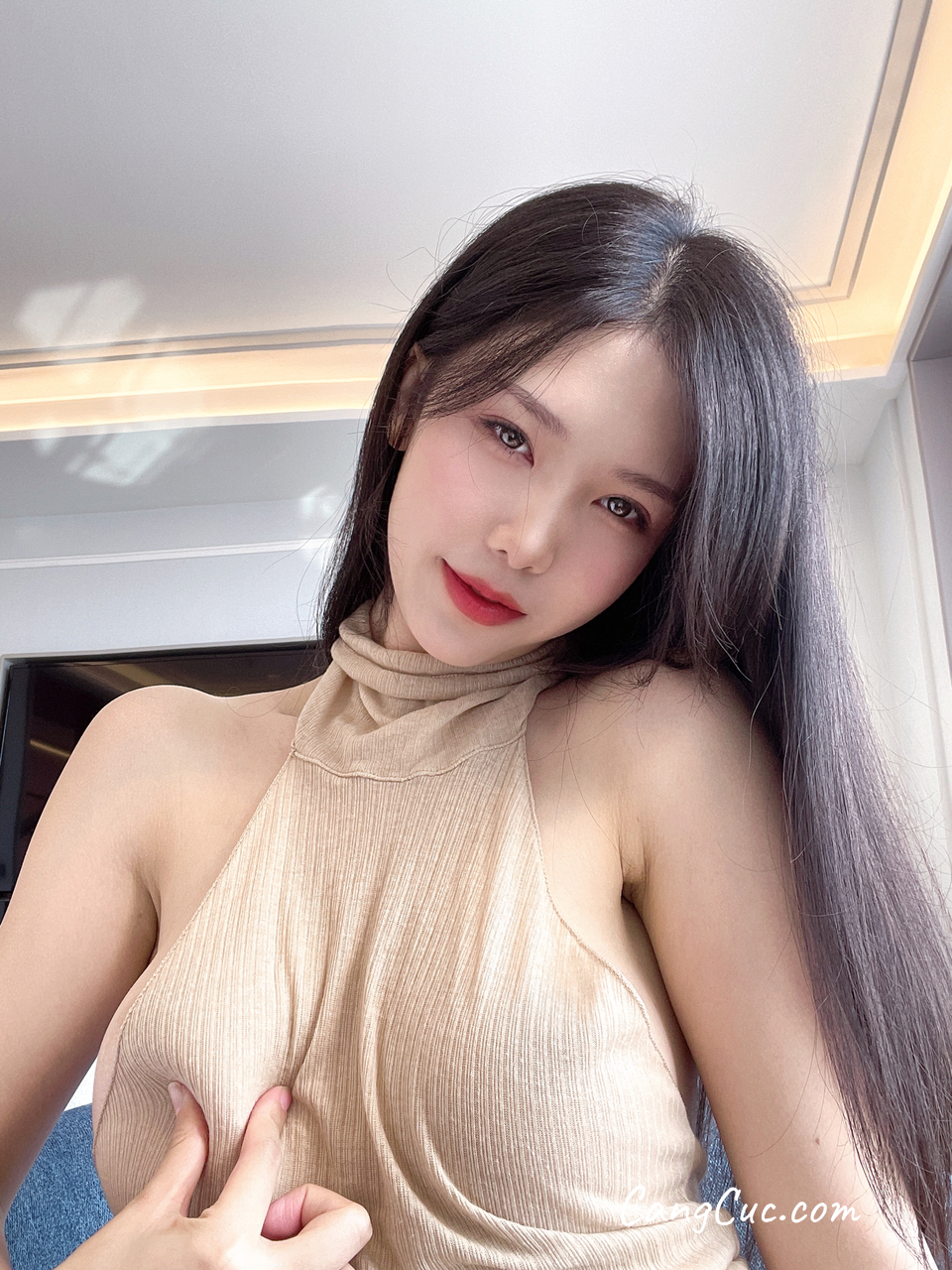 Watch sexy Coser@抖娘-利世 – 杏色 photos